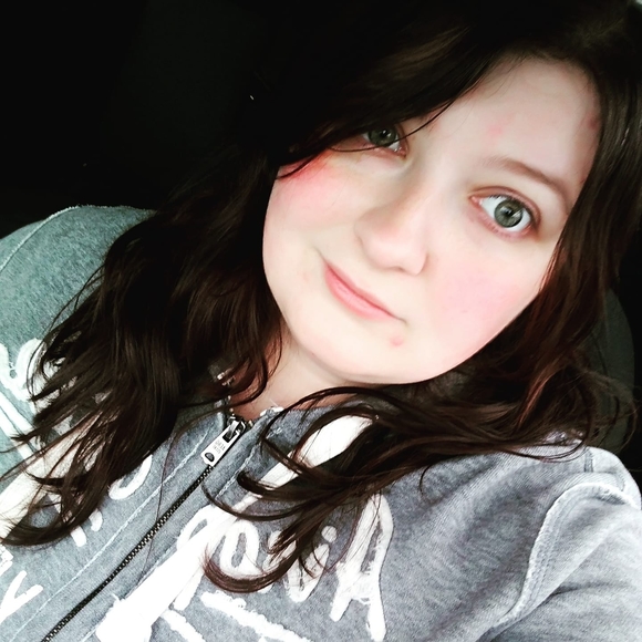 Meet your Posher, Chris - Picture 1 of 1